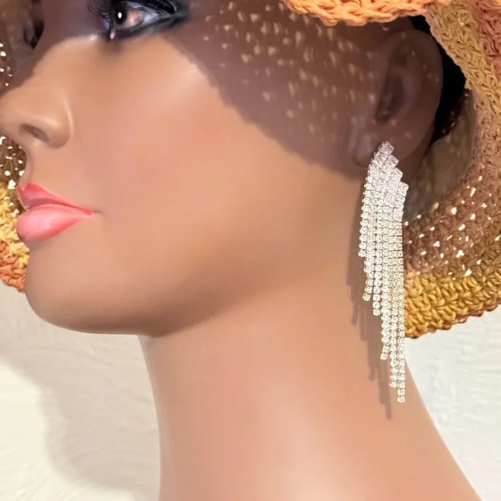 Francesca’s Rhinestones Dangle‎ Earrings